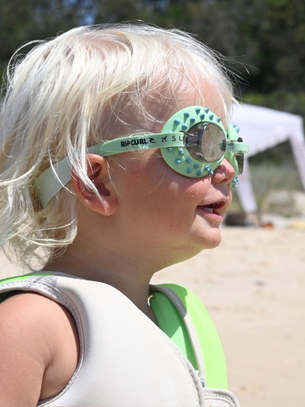 Rip Curl NWT Mint Green Kids Swim Goggles with Turtle Surfing Charm